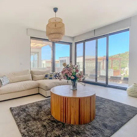 Sea View House W Balcony 3 Min To In Milas Bogazici